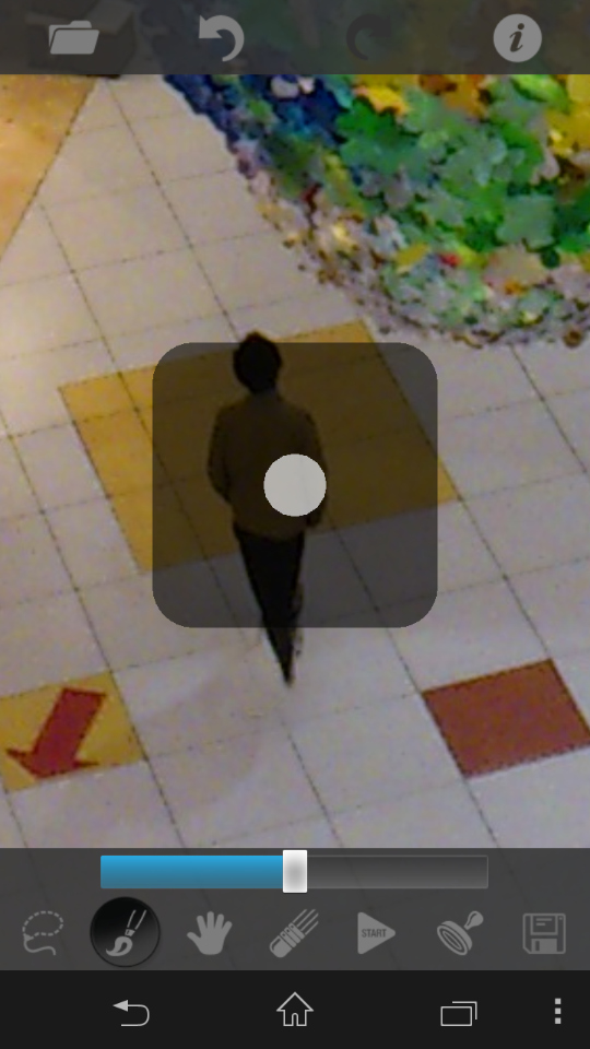 「ブラシ」を使うのも有効。スライダを使ってブラシの太さも変更できる