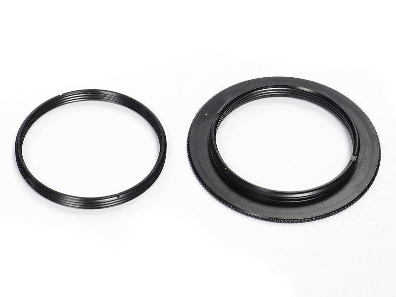 左がmukカメラサービスから取り寄せた「<a class="" href="http://blog.monouri.net/archives/22974403.html">muk select M42-M39アダプタリング</a>」（900円）、右がBORGの「M42P1→M39AD【7844】（4,500円）」。