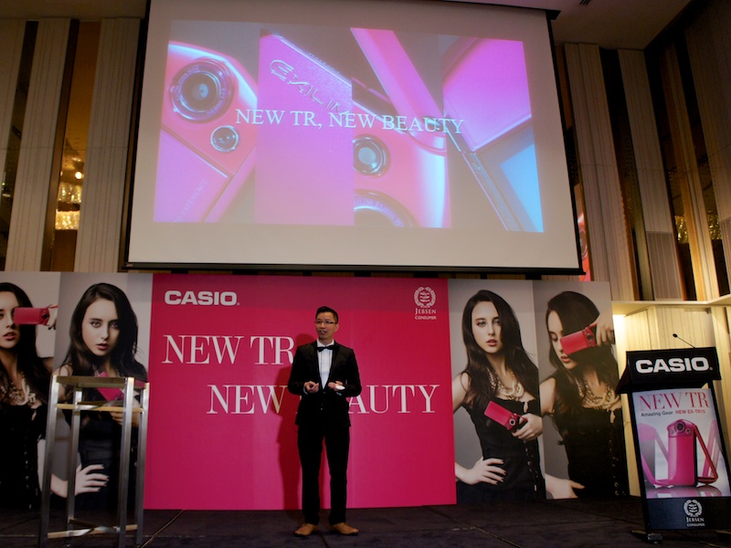 香港での販売代理店、JEBSEN Consumer ProductsのSharman CHEUNG氏（Deputy General Manager）によるプレゼンテーション