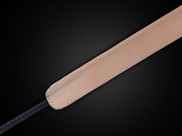 オリーブブラック