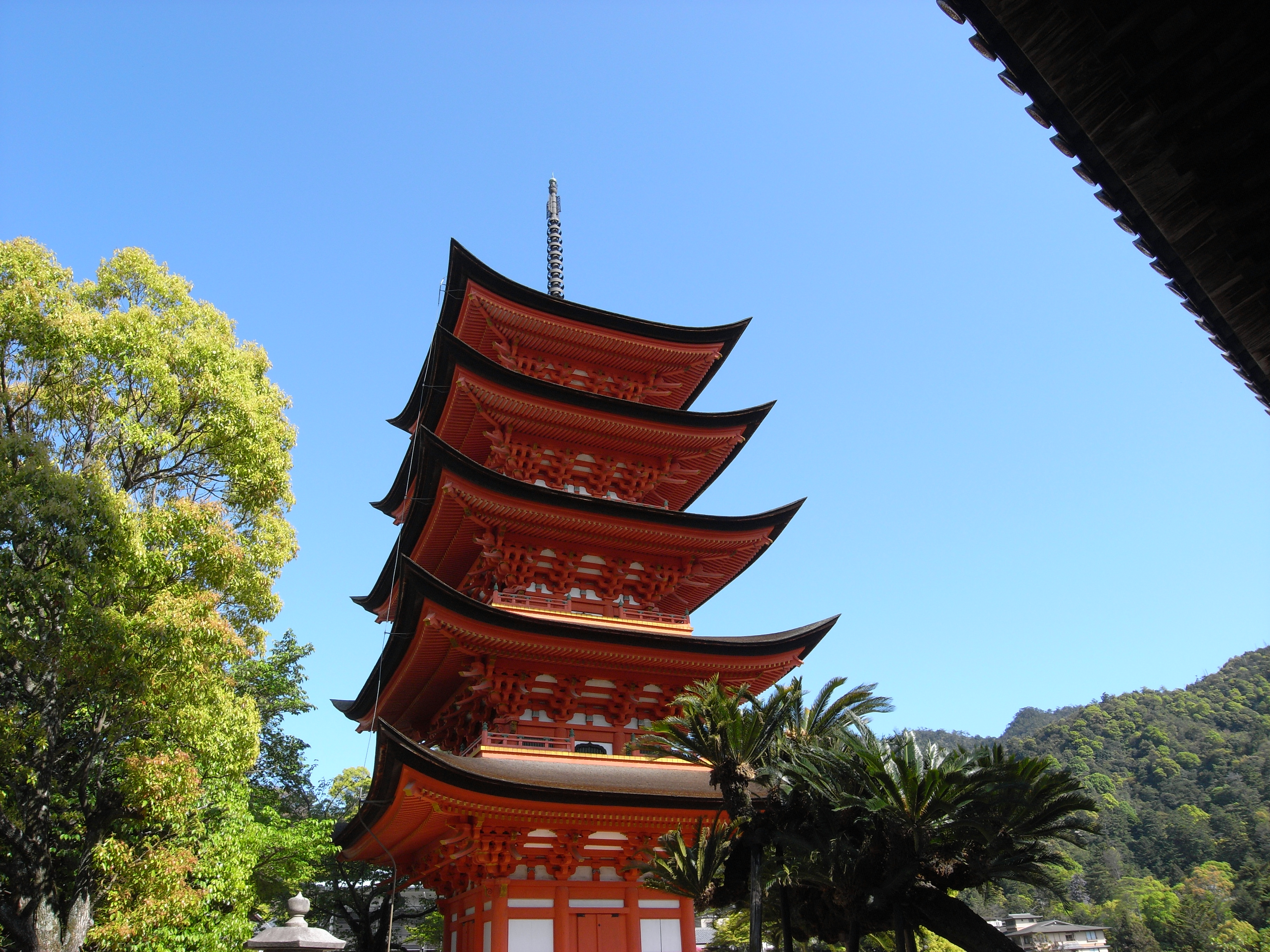 Caplio GX100 / 3,648×2,736 / 1/320秒 / F4.6 / 0EV / ISO80 / 5mm