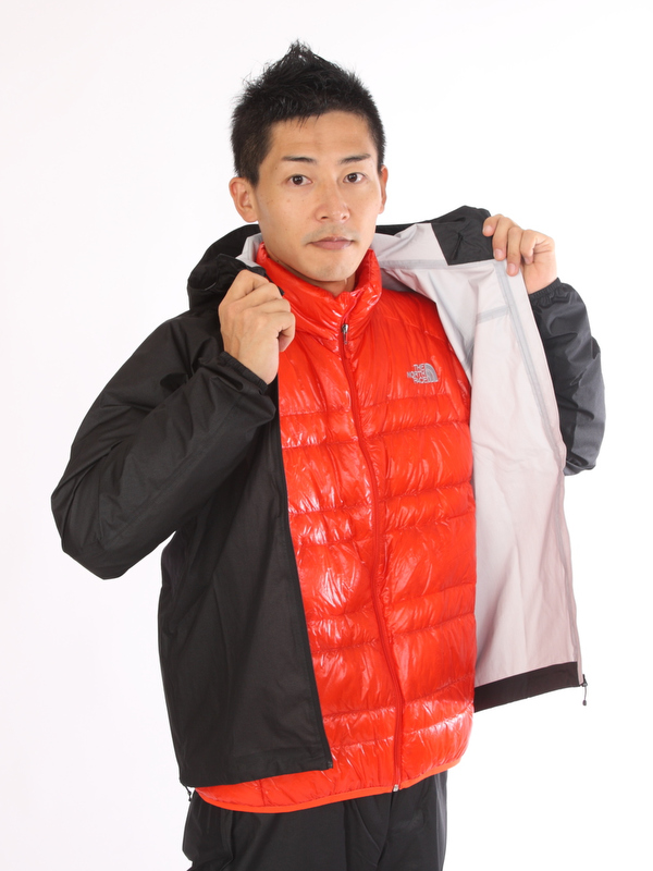 ザ・ノース・フェイス「ライトヒートジャケット」（2万3,100円）