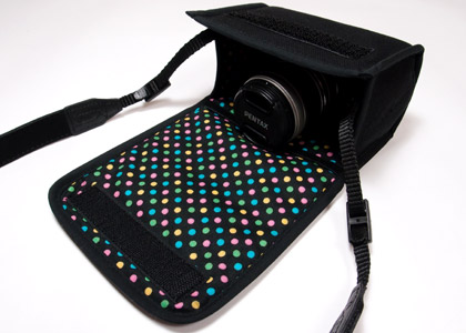 ブラック・カラフルドットB