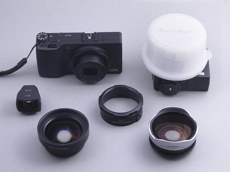 自作した魚眼コンバーターレンズによって拡張した、GRの撮影システム。単焦点レンズ固定式のカメラでありながら、工夫次第でさまざまな可能性が広がるのが、GRの魅力でもある。