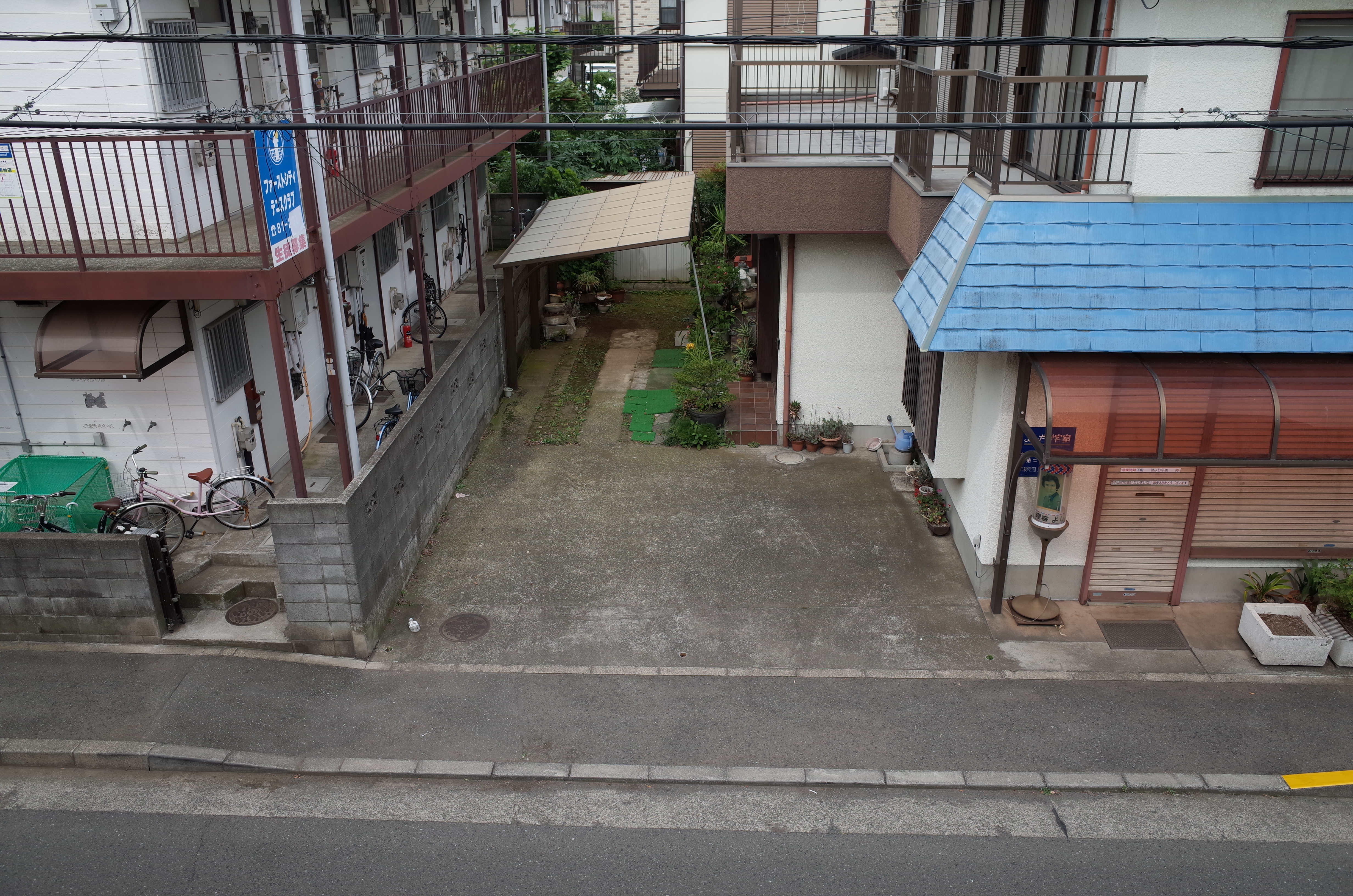 コンバージョンレンズ無し（28mm相当）