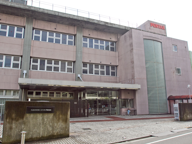 インタビューはペンタックスリコーイメージング（東京都板橋区）で行なった。