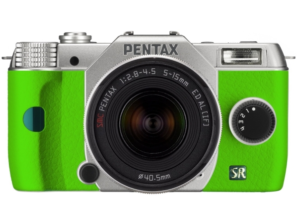 Q7のオリジナルカラー。左上から時計回りにレッド、オレンジ、グリーン、ブルー。