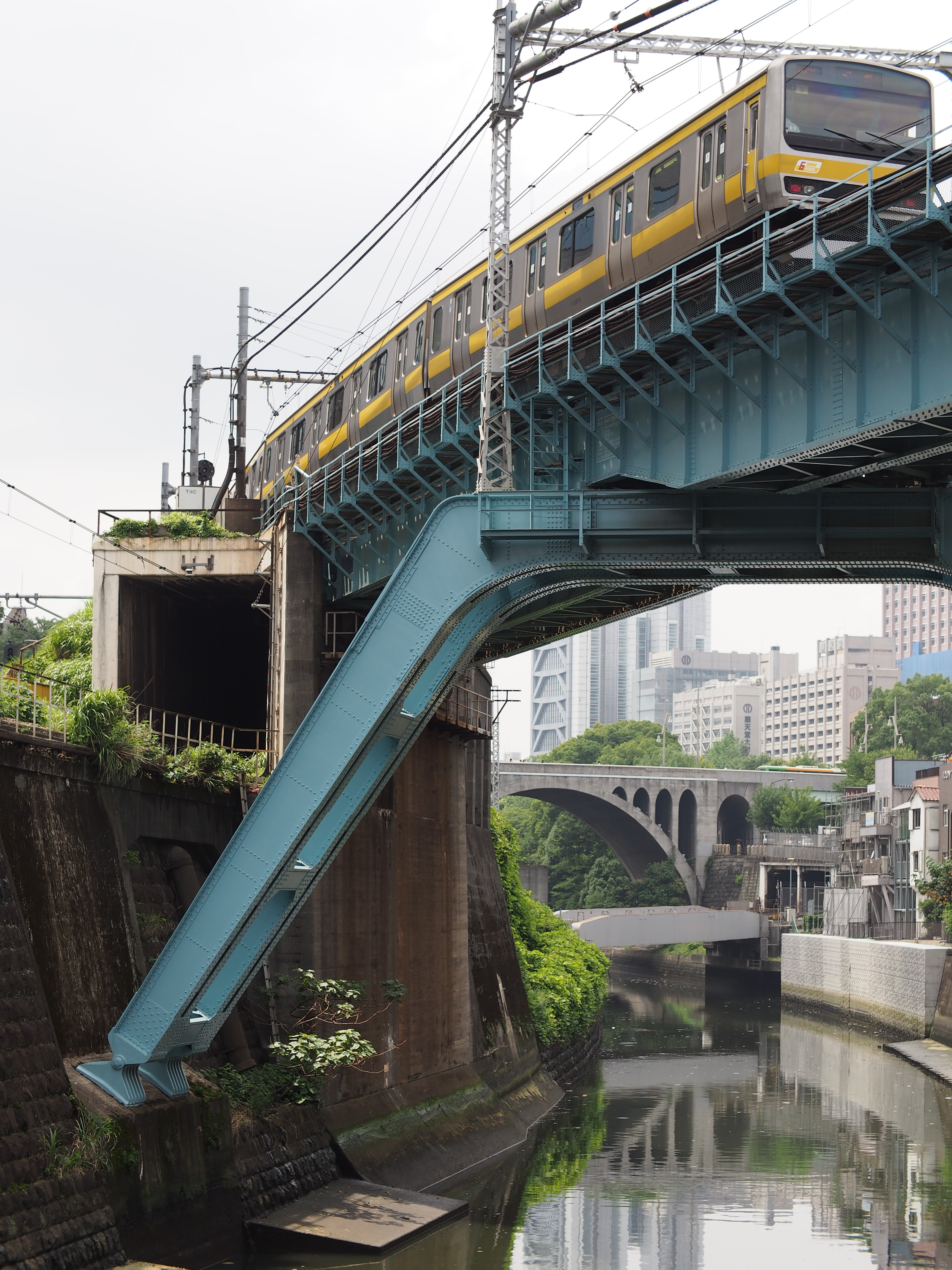 E-P5 / 1/1,600秒 / F4 / 0EV / ISO200 / 絞り優先AE / WB：オート / 42.5mm