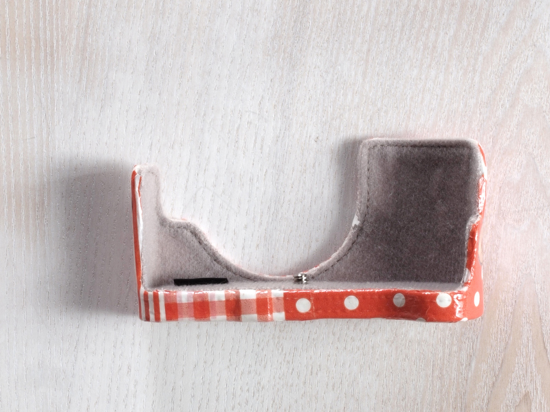 完成しました！ 側面にはボタン柄のペーパーを切り抜いて貼り付けました。作る行程も楽しかったです。