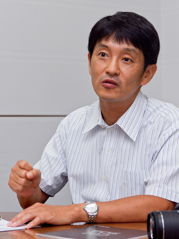 渡邊敦志氏。デュアルピクセルCMOS AF全体の企画を担当。