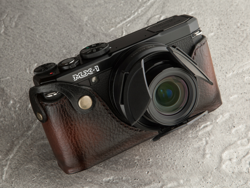 リコイルのMX-1用バケッタレザーケース/チョコ/エイジングは1万3,600円