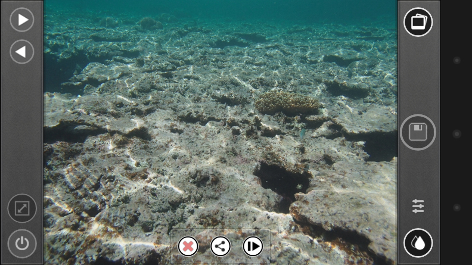 「カメラ」（撮影）アイコンから「保存」アイコンなど、一部アイコンが変更されるが、基本的な構造は変わりない