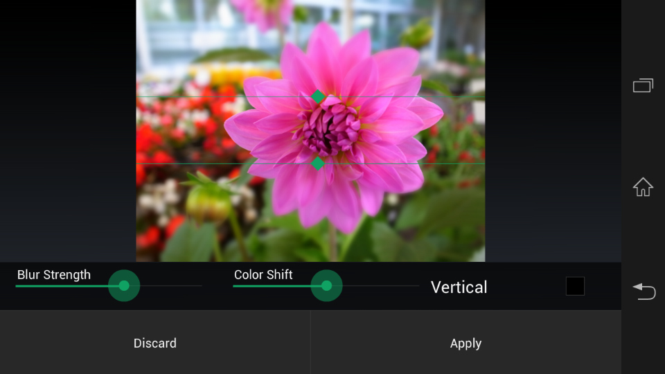 「TILT ＆ SHIFT」はいわゆるミニチュア写真などを作る際に便利な機能
