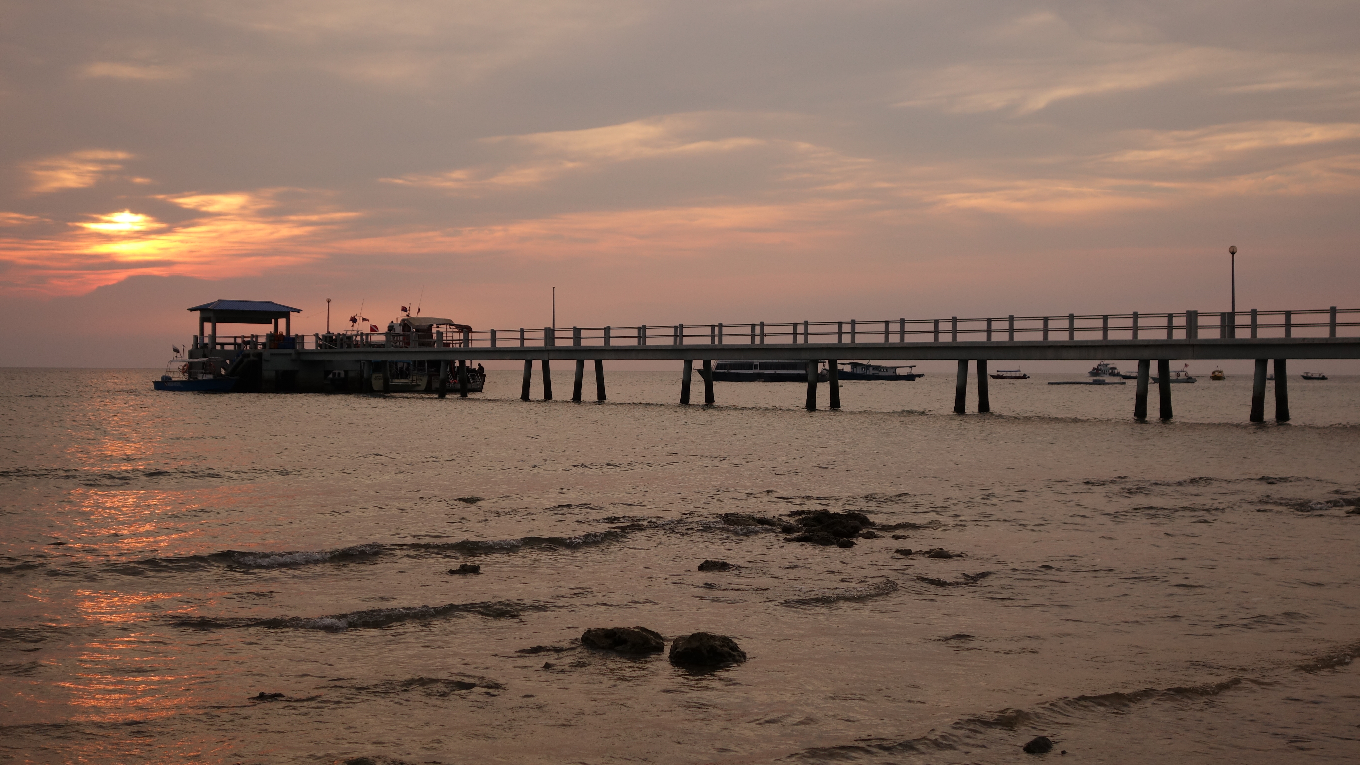 ISO160 / F3.5 / 1/500 / ±0EV / 18.2mm / クリエイティブスタイル:夕日