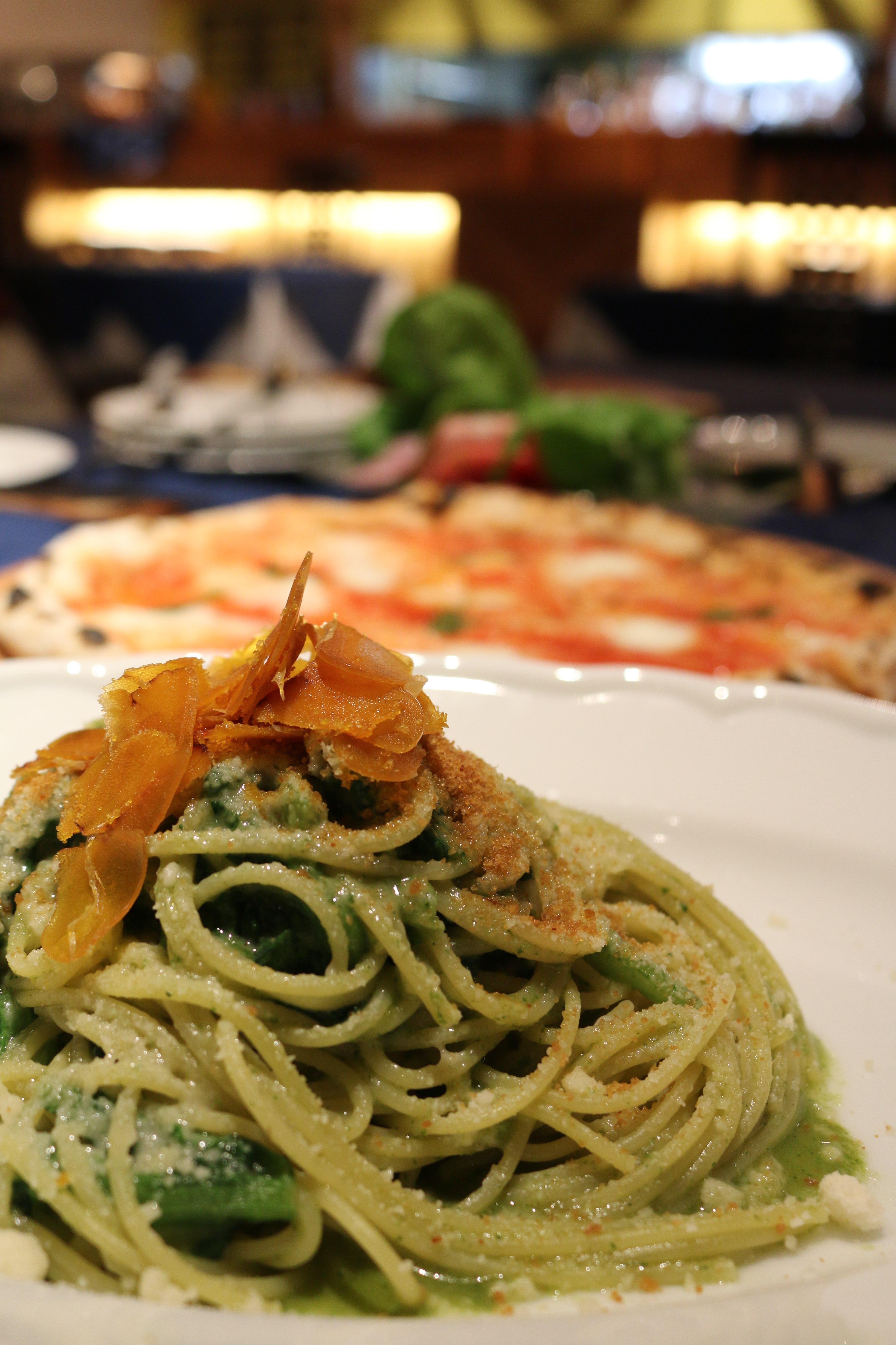 EF-S 18-55mm F3.5-5.6 IS STM / 1/40秒 / F4.5 / 0EV / ISO800 / 絞り優先AE / WB：オート / 24mm（撮影協力：<a href="http://www.chibaminato-italiana.com/port_italiana/index.html" class="n" target="_blank">PORTO ITALIANA</a>）