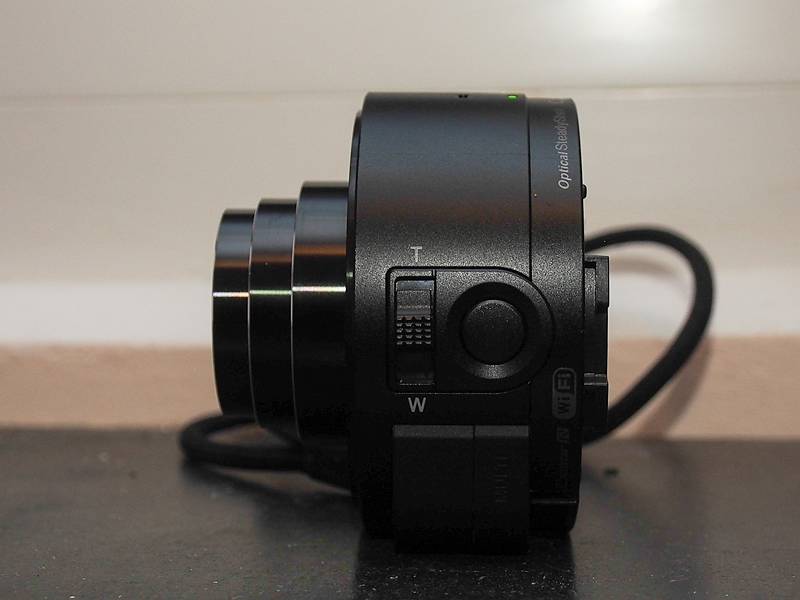 QX10のワイド端とテレ端