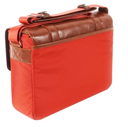 「CAMERA BAG 13PF-N-BC02」（オレンジ）1万2,680円