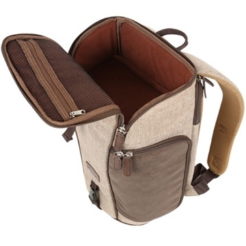 「CAMERA BAG 13PF-N-BC05」（ブラウン）1万6,310円