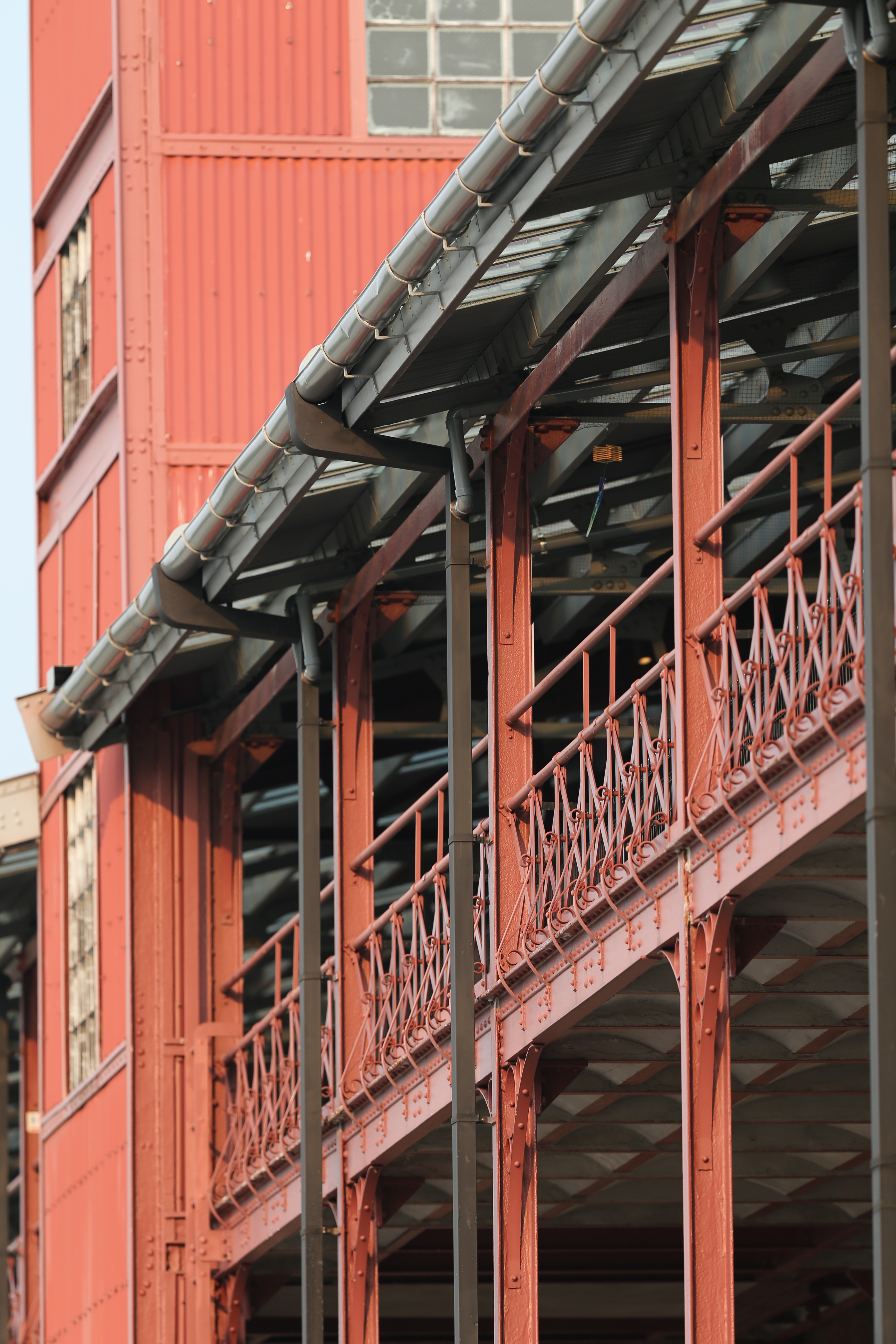 EOS-1D X / 1/320秒 / F3.5 / -0.7EV / ISO100 / 絞り優先AE / WB：太陽光 / 300mm