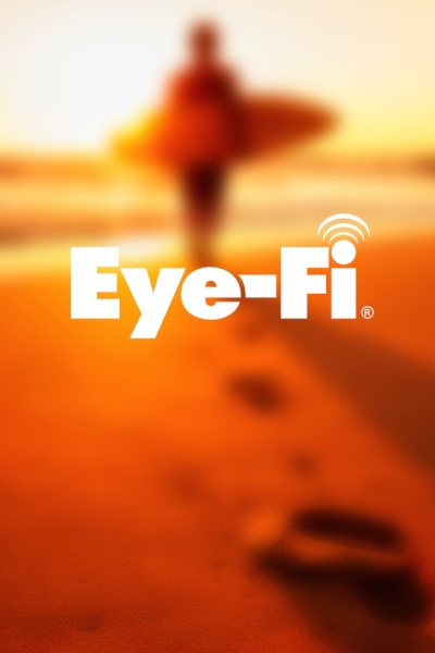 iPhone側の画面です。起動するとシンプルにEye-Fiの文字が。