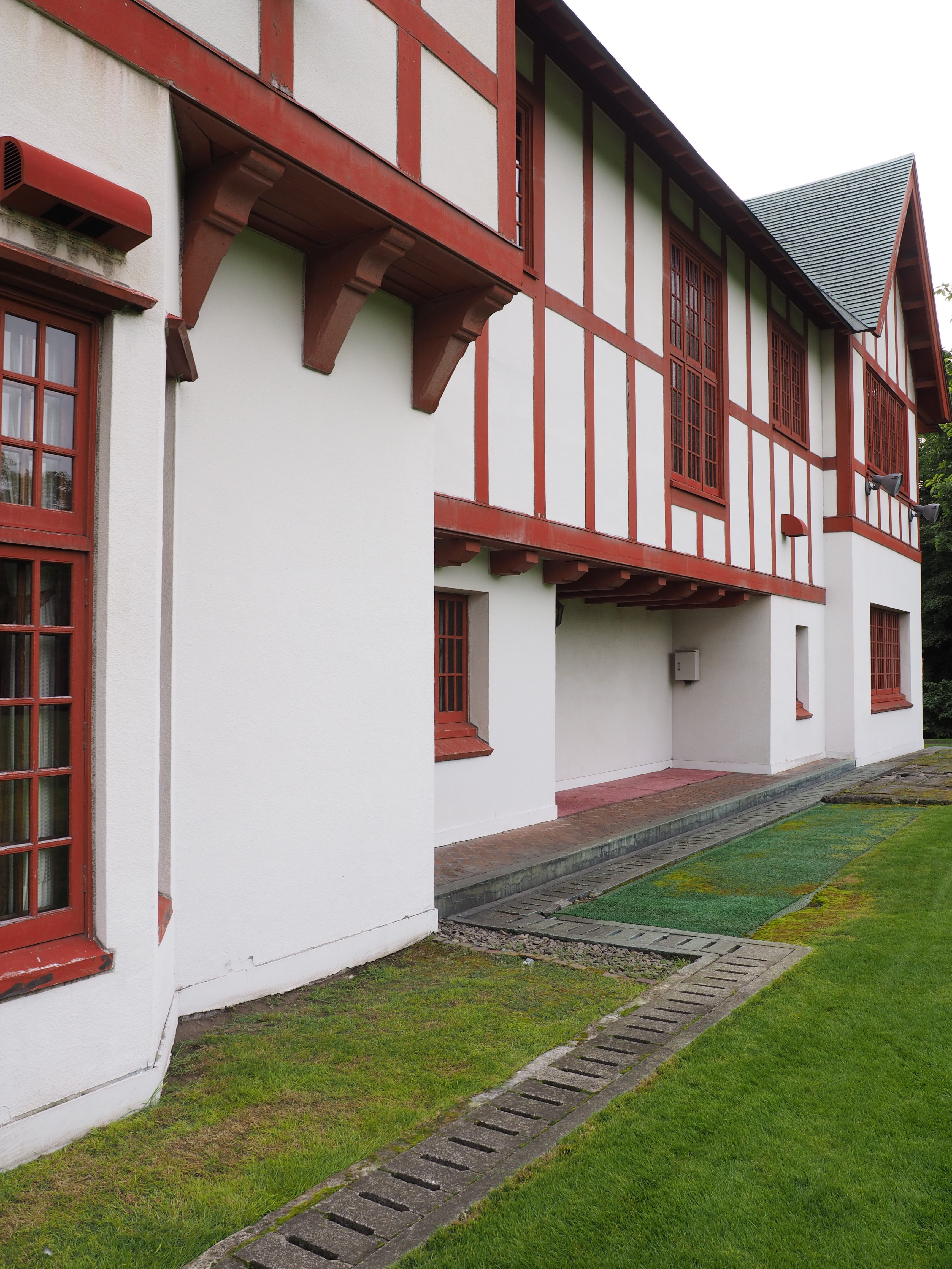 写りはすごいが大きさと重さもすごいので、HLD-7を付けてなんとかバランスがとれる感じ。AFのスピードもまずまずのレベルだ。 / E-M1 / ZUIKO DIGITAL ED 14-35mm F2 SWD / 3,456×4,608 / ISO200 / F5.6 / 1/125秒 / 14mm