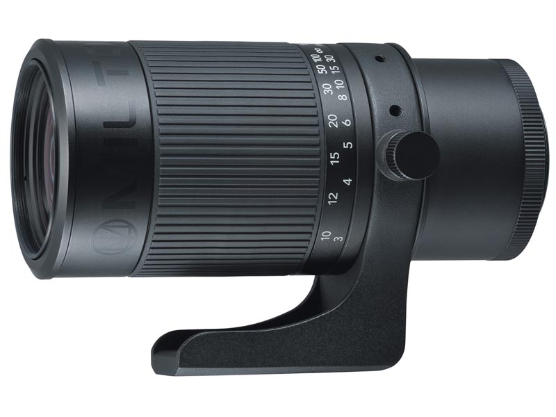 ベースとなるレンズ。写真は200mm F4（10月1日発売）
