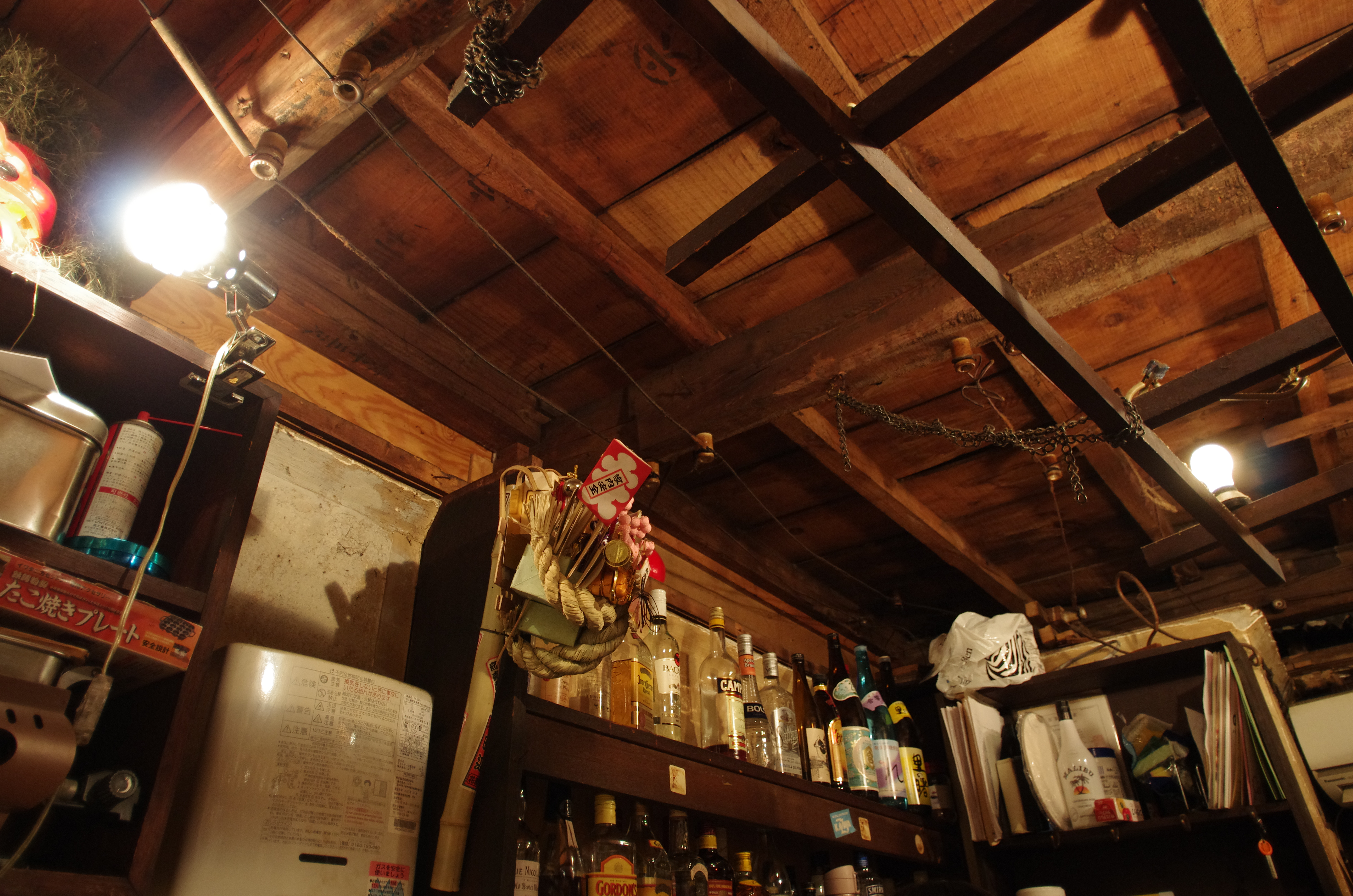 PENTAX K-5 IIs / 1/15秒 / F4 / -0.7EV / ISO1600 / 絞り優先AE / WB：3,330K / 15mm