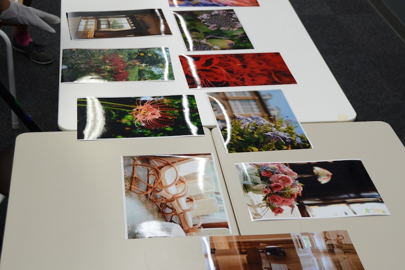 提出するプリントは、自宅のインクジェットプリントでもお店の銀塩プリントでもかまわないそうですが、参加した全員の方がお店の銀塩プリントで提出していました。「お店にプリントを頼むと、“作品”として愛着が持てるようになります」という声も聞こえました。