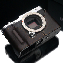 4層プラスチックで構造を強化した「FUJIFILM X-M1」用ケース
