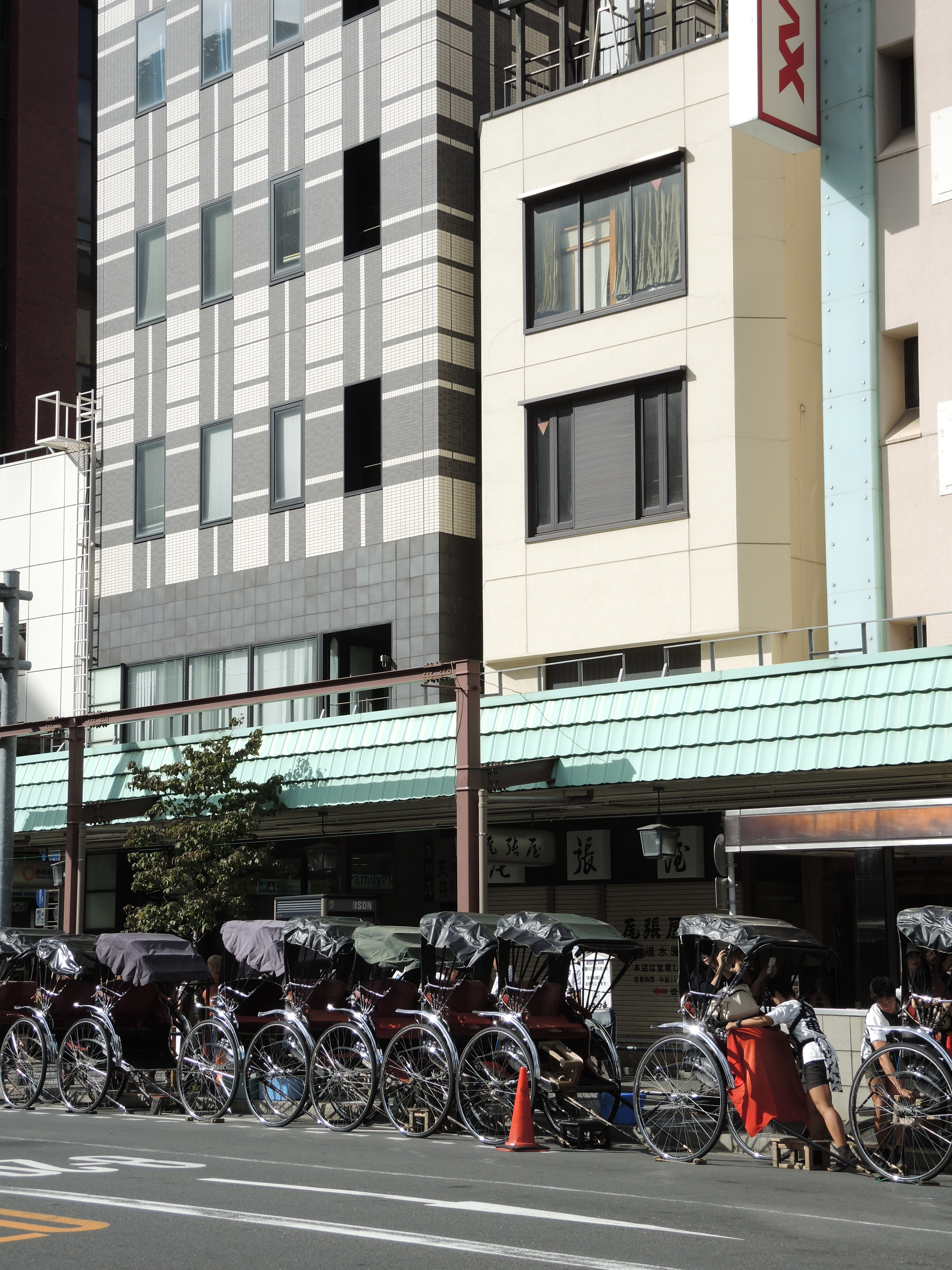 COOLPIX P7800 / 3,000×4,000 / ISO80 / F2.8 / 1/1,250秒 / 12.5mm（58mm相当）