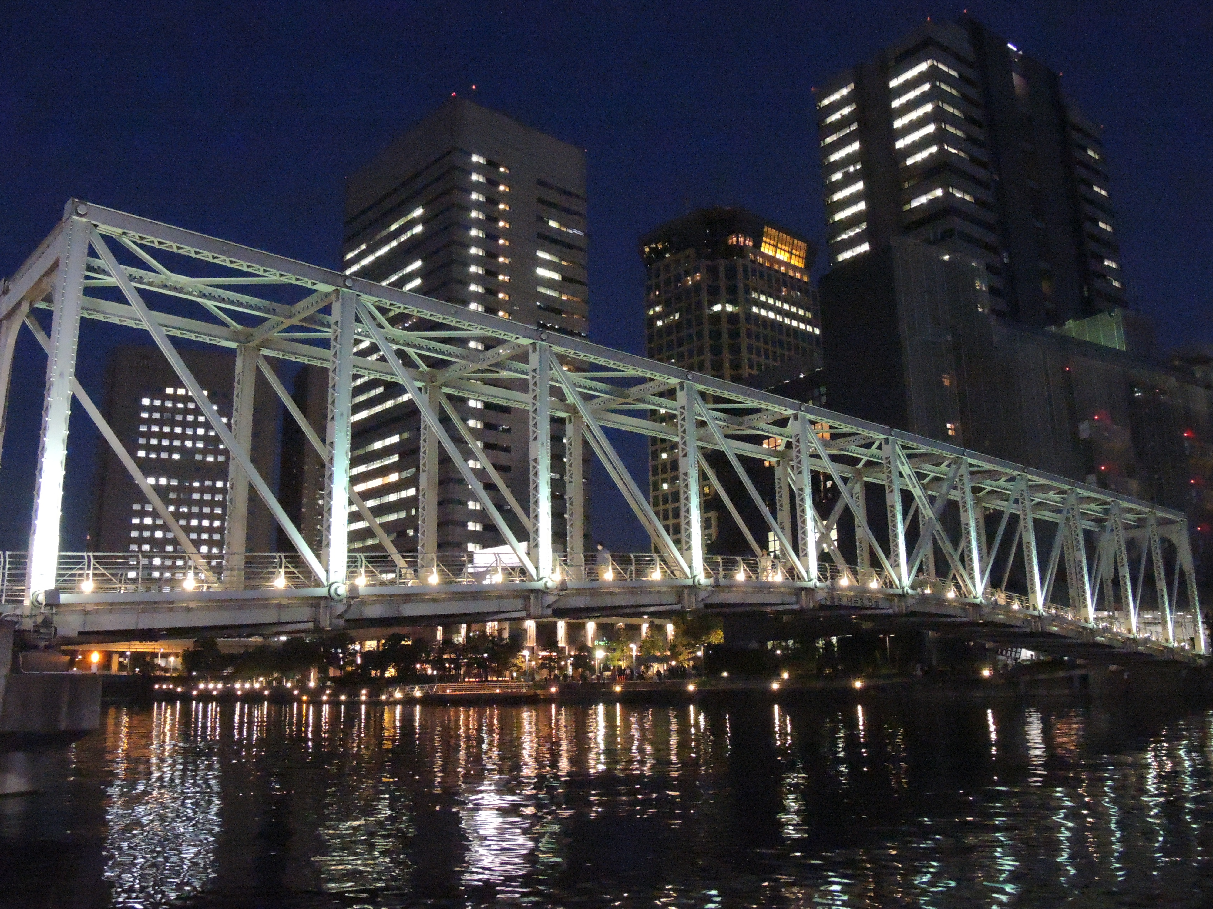 Hi-1（ISO6400相当）