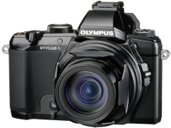 オリンパス、ズーム全域F2.8の高倍率高級コンパクト - デジカメ