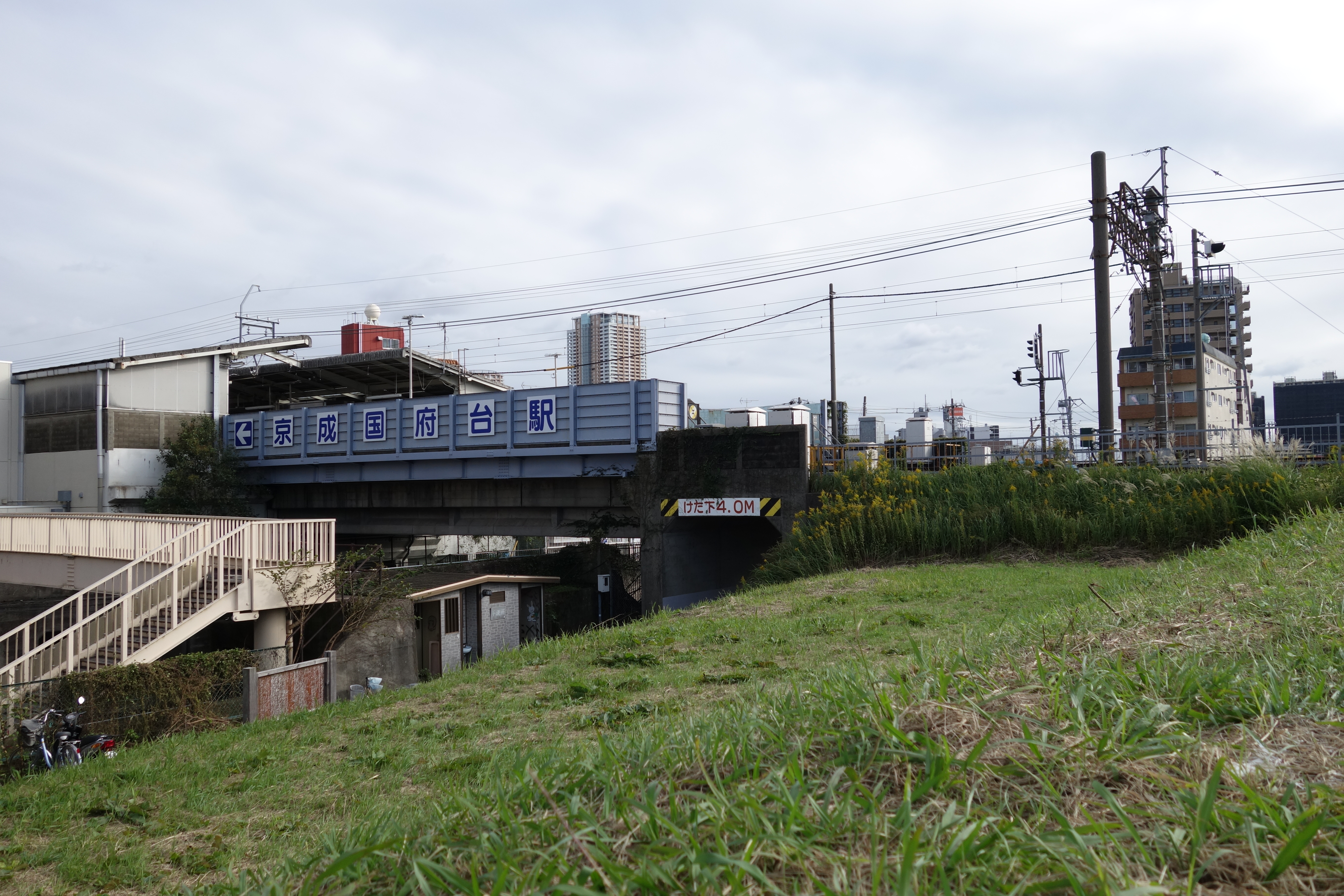 DSC-QX100 / 5,472×3,648 / ISO160 / F4 / 1/640秒 / 10.4mm（28mm相当）