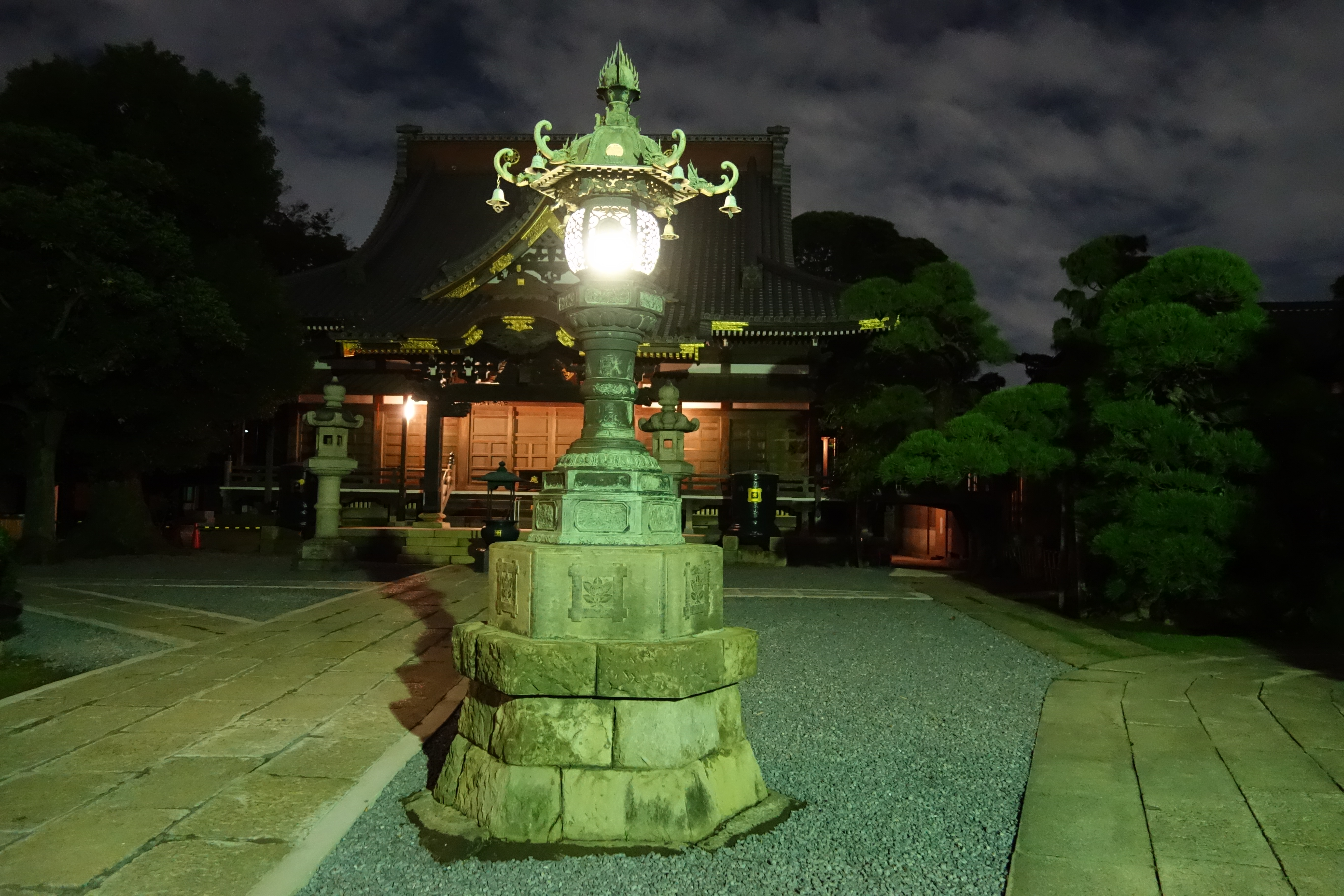 ISO3200 / F1.8 / 1/6秒