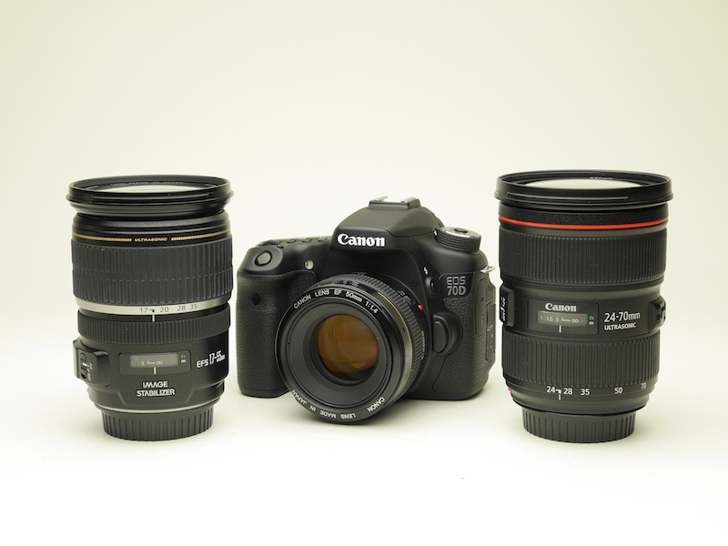 撮影には明るいレンズが有利です。左からEF-S 17-55mm F2.8 IS USM、EF 50mm F1.4 USM（EOS 70Dに装着）、EF 24-70mm F2.8 L II USM