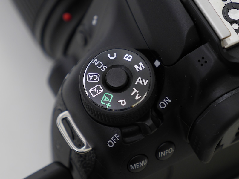 撮影はマニュアル露出が基本。写真はEOS 70Dのモードダイヤルをマニュアル露出（M）に合わせたところ