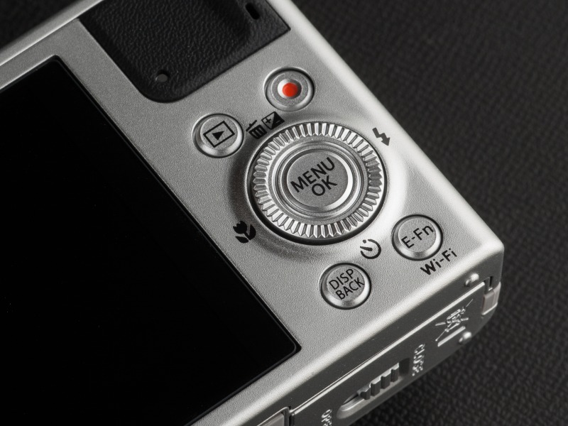 E-Fnボタンで多彩なキーアサインを実現。多機能モデルを思い通りにコントロールできる