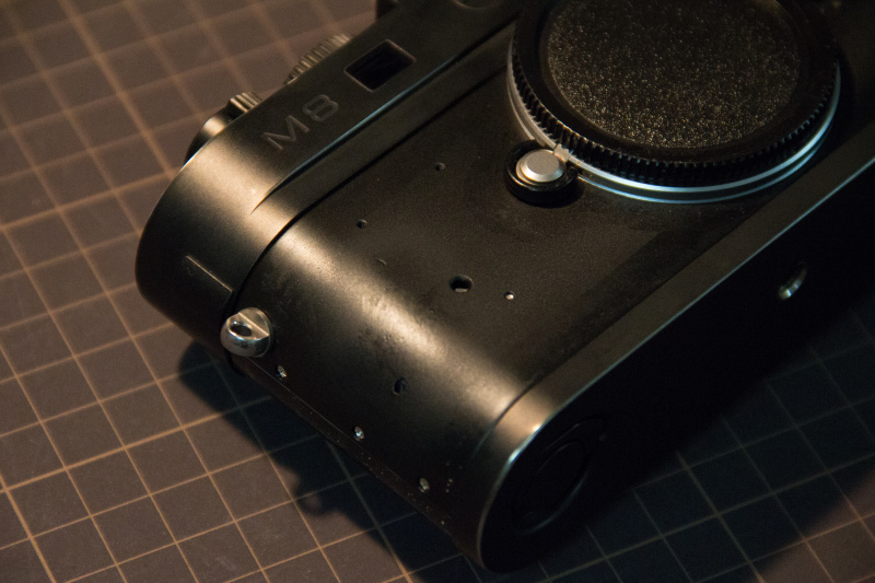 クリーナーでこすること30分、やっとボディがきれいになった。この作業はかなり骨が折れる