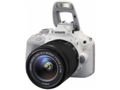 キヤノン、APS-C最小一眼レフ「EOS Kiss X7」にホワイトを追加