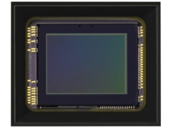 カシオ、1/1.7型センサーとF1.8レンズ搭載の「EXILIM EX-10 