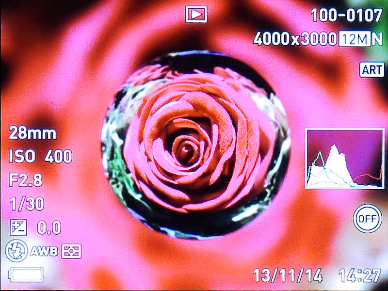 新搭載の「宙玉モード」の撮影例。