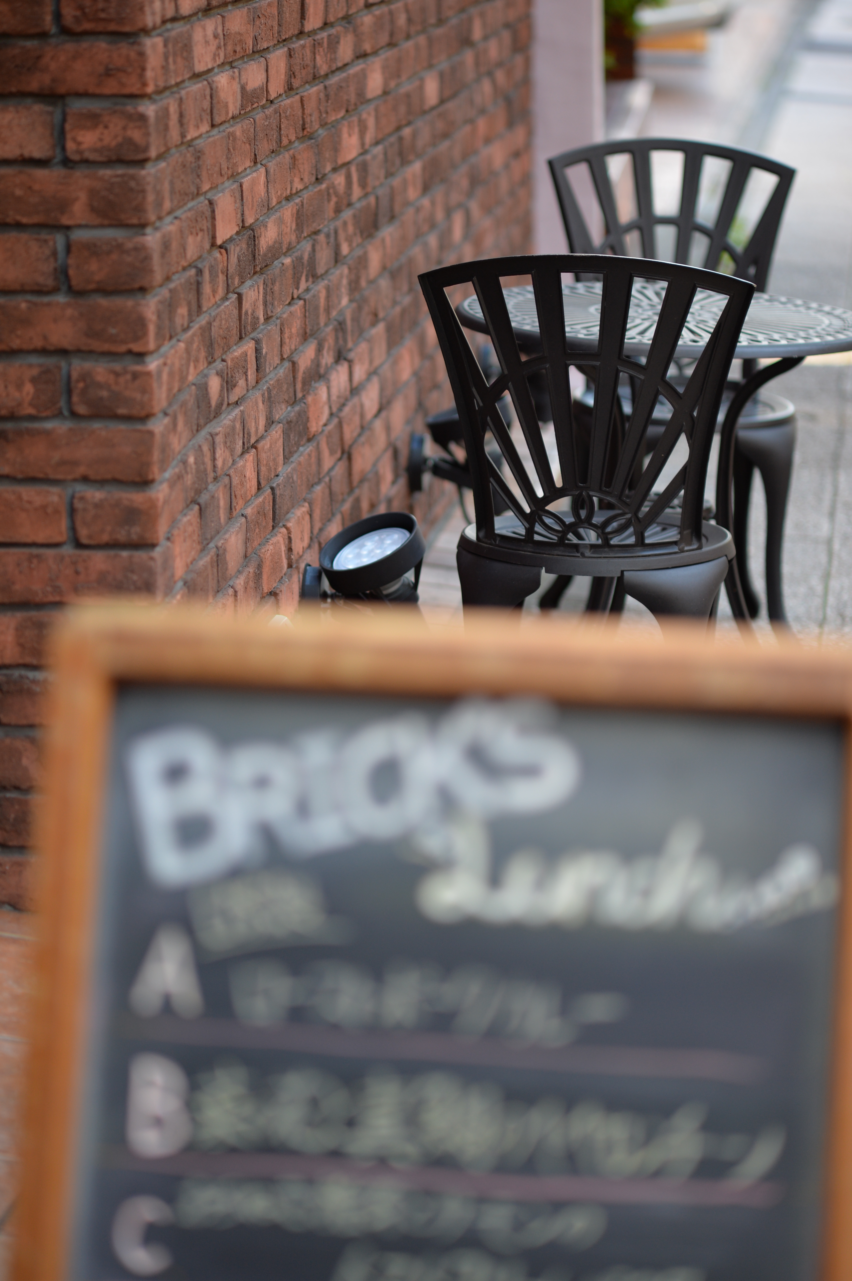 Df / Ai NIKKOR 105mm F2.5 / ISO400 / F2.5 / 1/200秒