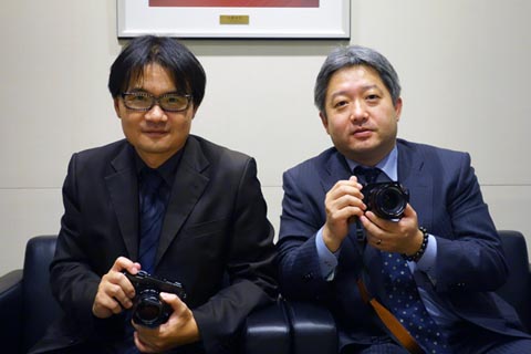 富士フイルム 光学電子映像事業部 営業部 マネージャーの岩田治人氏と上野隆氏