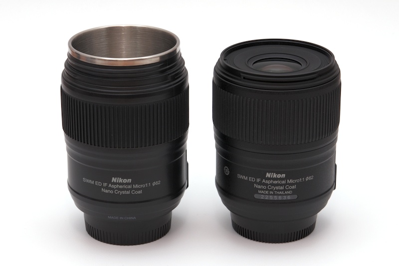 Micro60をレンズと並べてみた。蓋の取りつけ部分が厚いので、そのぶんだけタンブラーのほうが背が高い。フィルターを取りつけたら同じくらいになるかも。なお、こちらはレンズフードは装着できない