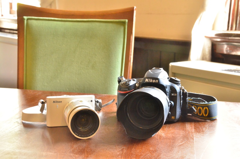 ツアー同伴者にはD600、もしくはNikon 1 J3が貸し出されました。初めてレンズ交換式カメラを触る方もいらっしゃいました。