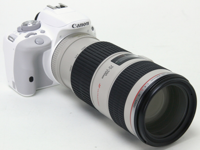 EF 70-200mm F4 L IS USM（実勢14万2,800円前後）