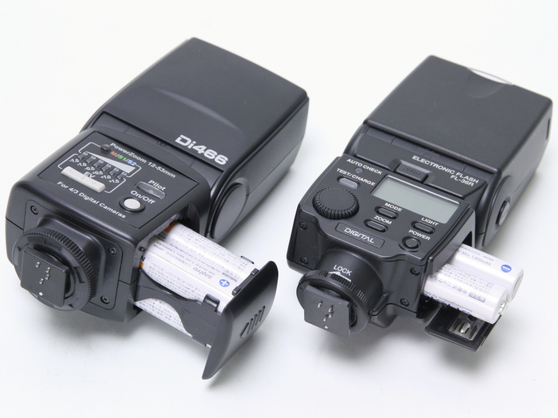 左のDi466はバッテリーマガジン方式を採用