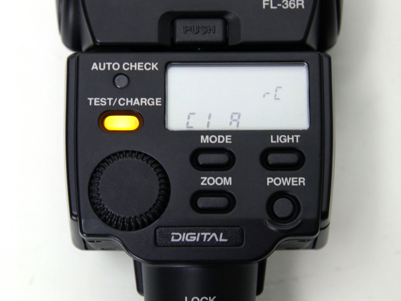 カメラ側とストロボ側で使用チャンネルを合わせる