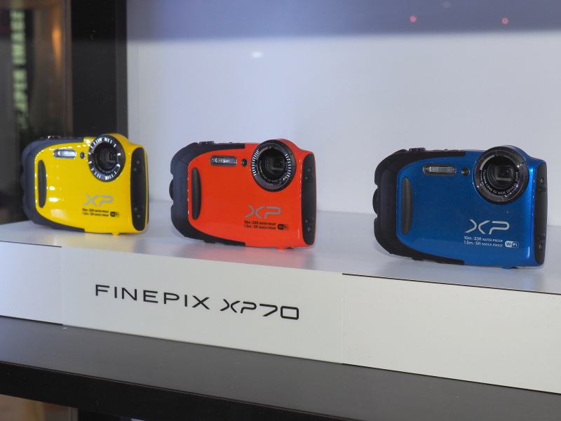 FinePix XP70。カラバリは3色