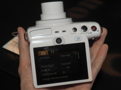 CES】キヤノン、背面カメラ搭載の「PowerShot N100」を展示 - デジカメ